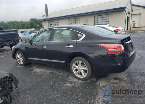 2015 Nissan Altima 2.5 z USA, uszkodzony, nr VIN 1N4AL3AP0FN357396